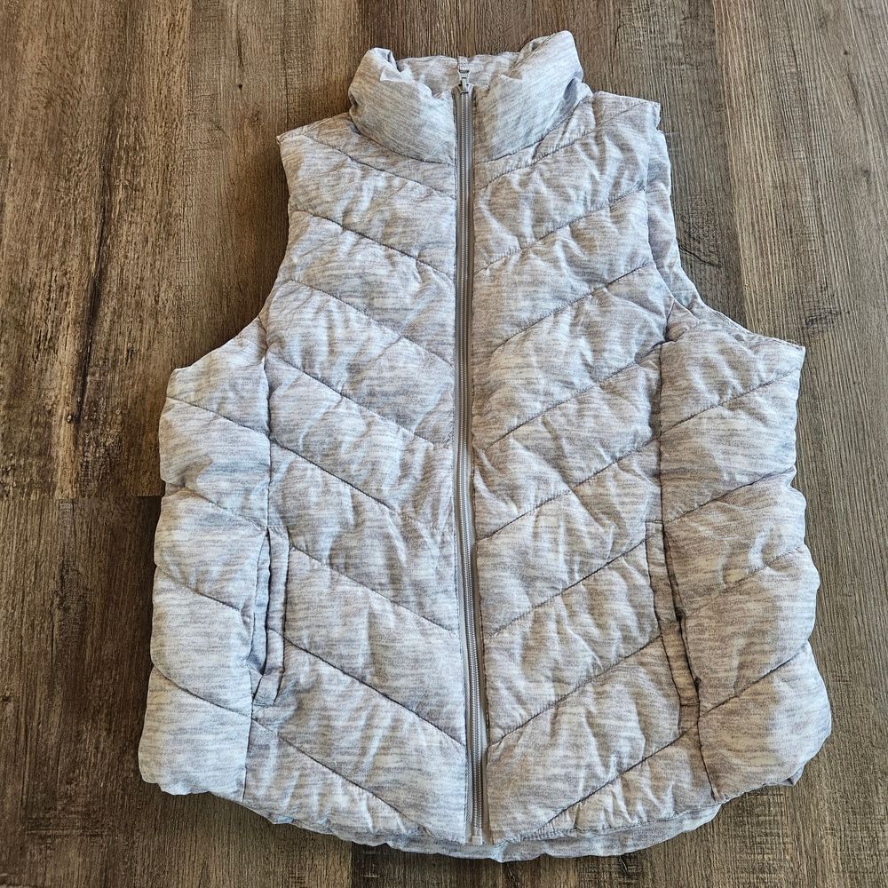 SO Women's Sz XL Light Grey Zip Up Puffer Vest Outdoors Packable Lightweight